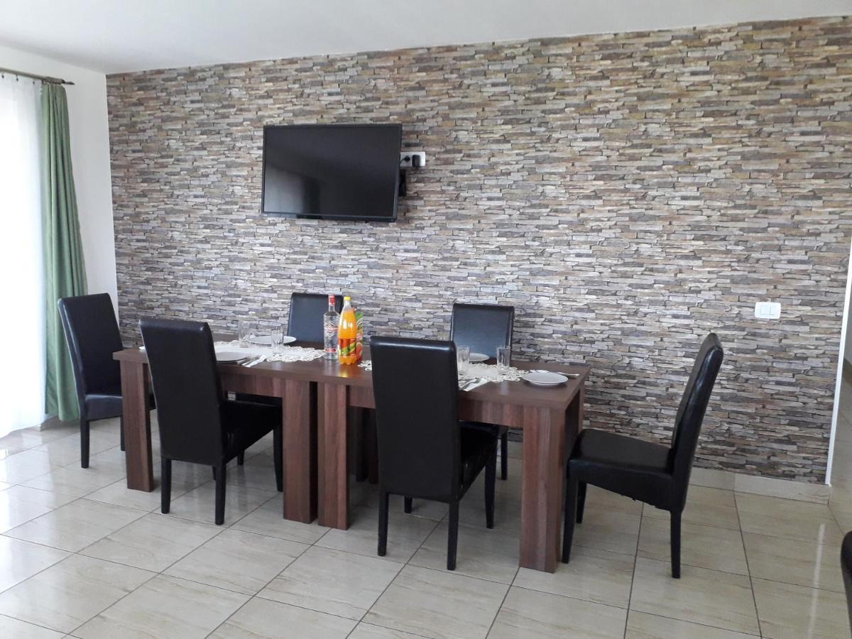 Vila Aloman Sebes  Exterior photo